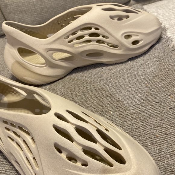 Adidas Yeezy foam runners - Picture 2 of 6